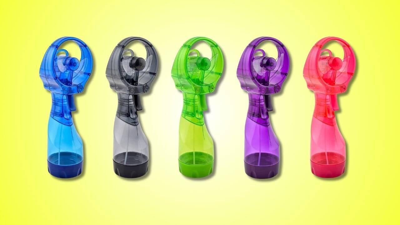 O2COOL Handheld Misting Fan Keeps You Comfortable in Hot Weather